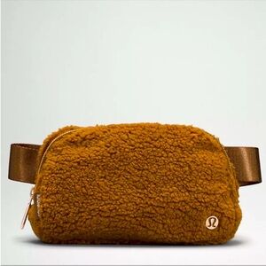 lululemon athletica Brown everywhere sherpa fleece belt Bag